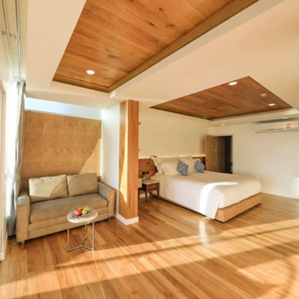 Plancher bois dans la chambre