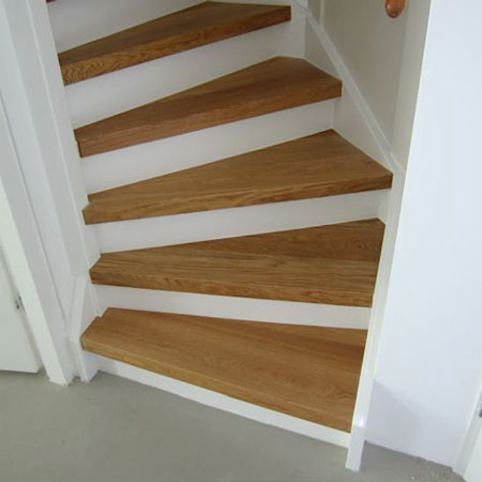 Escaliers de parquet parfaits