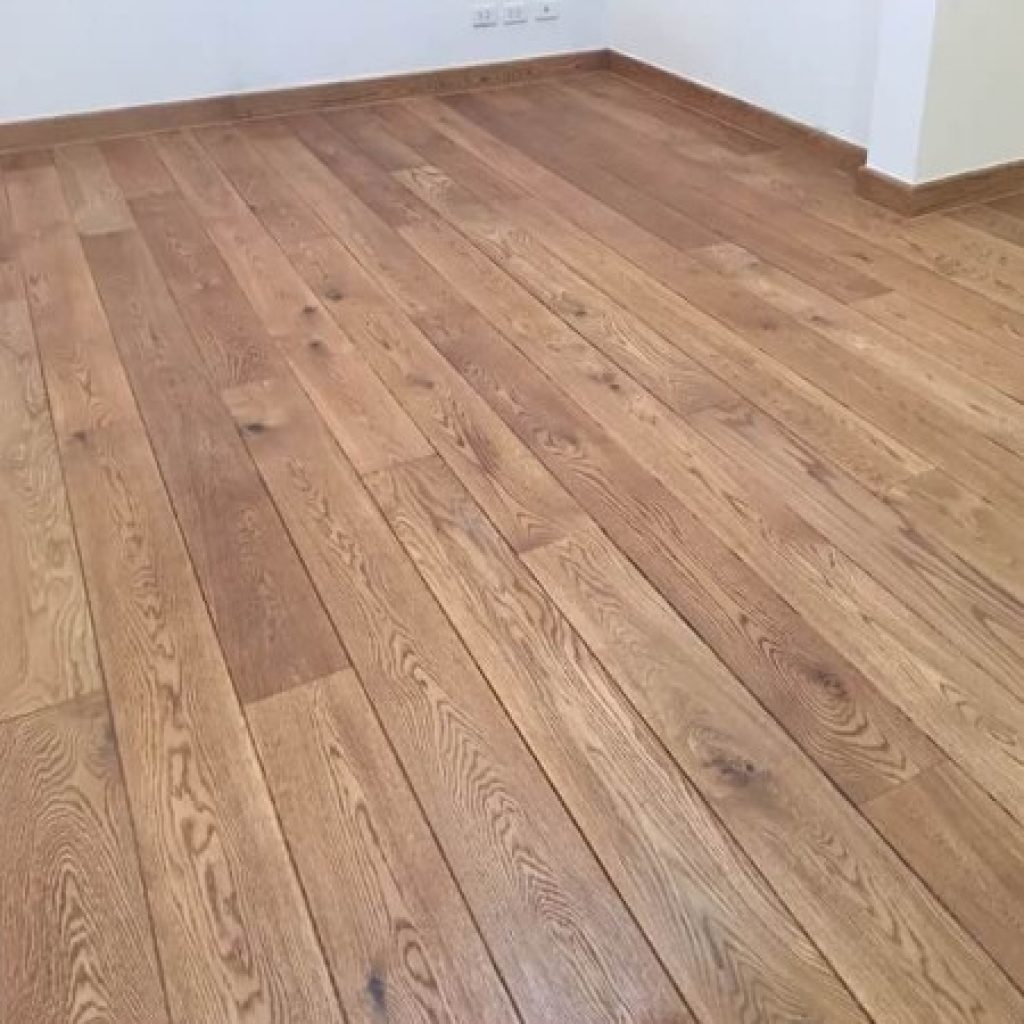 Parquet en chêne couleur teck