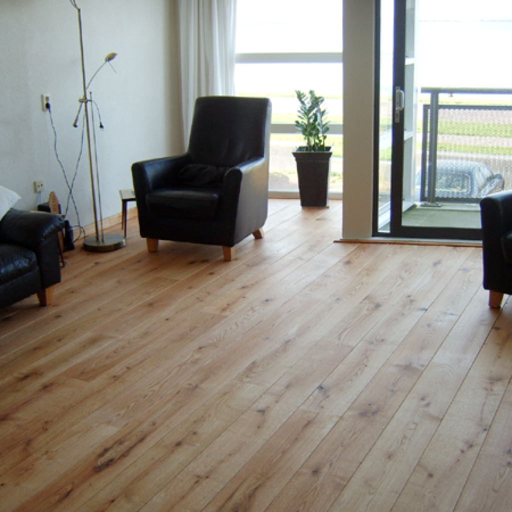 Salon, aspect du parquet de qualité BC